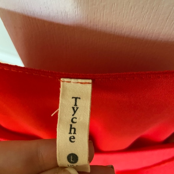 Top - Picture 3 of 4